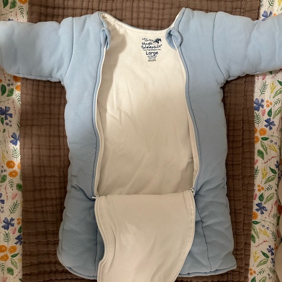 Baby Merlin’s Magic Sleepsuit Large - Picture 2 of 3